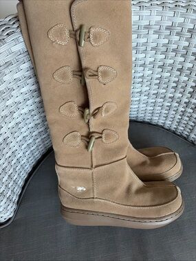 Rocket Dog Boots Size 6 Tan